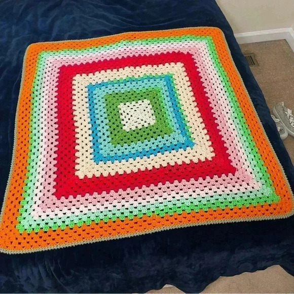 Beautiful Hand Made Small Crochet Afgan Throw Blanket Multicolored Color 40X40 - Picture 10 of 12